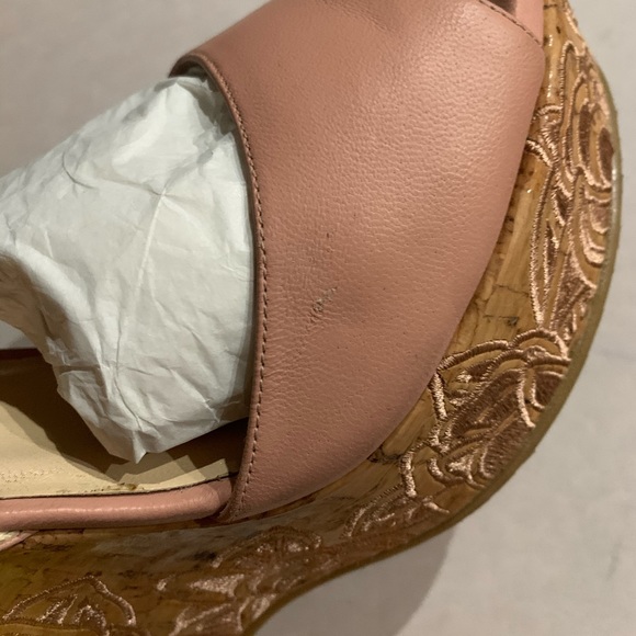 Jimmy Choo Sandals. - Picture 9 of 11